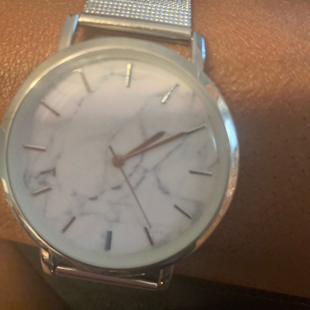Marble Faced Watch - image 8